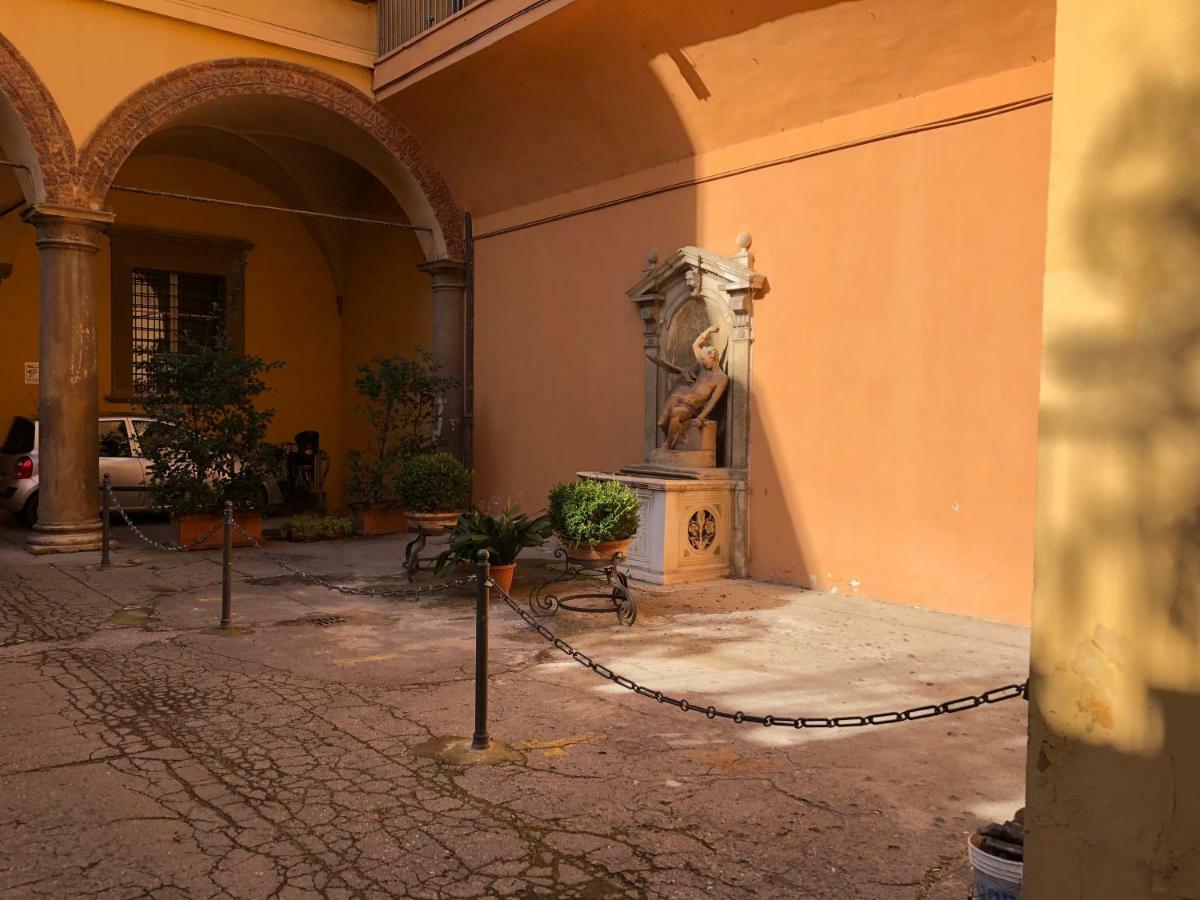 Andrea Luxury Apartments Strada Maggiore Studio 1 Bologna Luaran gambar
