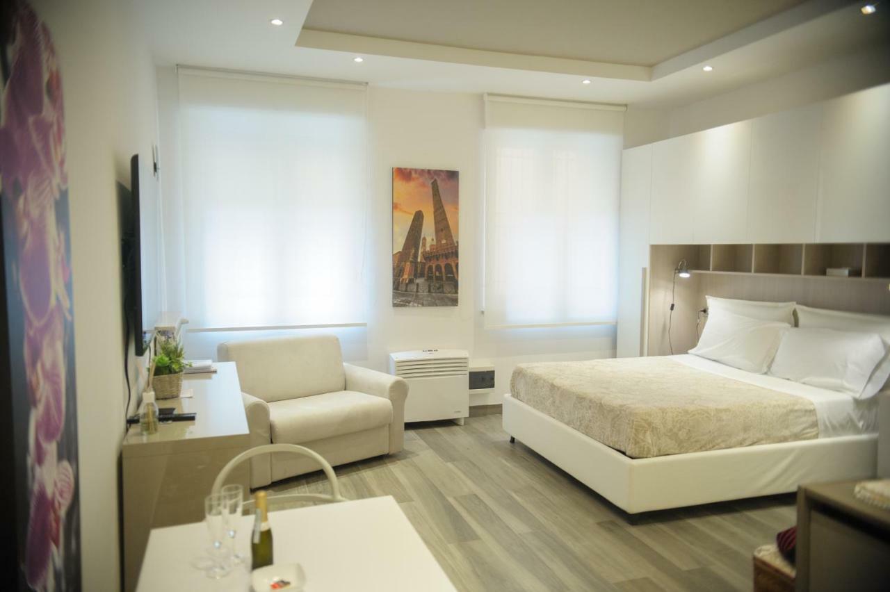 Andrea Luxury Apartments Strada Maggiore Studio 1 Bologna Luaran gambar