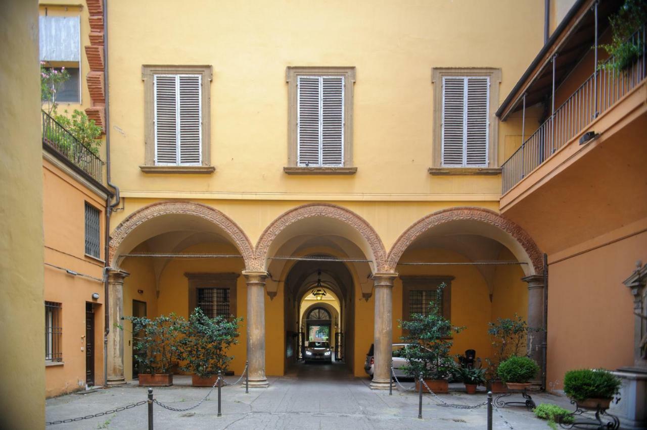 Andrea Luxury Apartments Strada Maggiore Studio 1 Bologna Luaran gambar