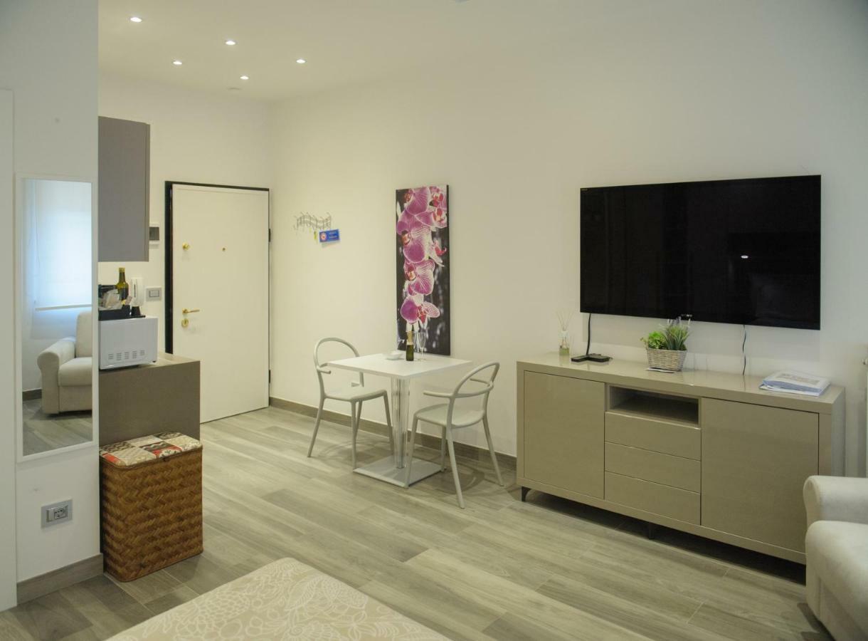 Andrea Luxury Apartments Strada Maggiore Studio 1 Bologna Luaran gambar