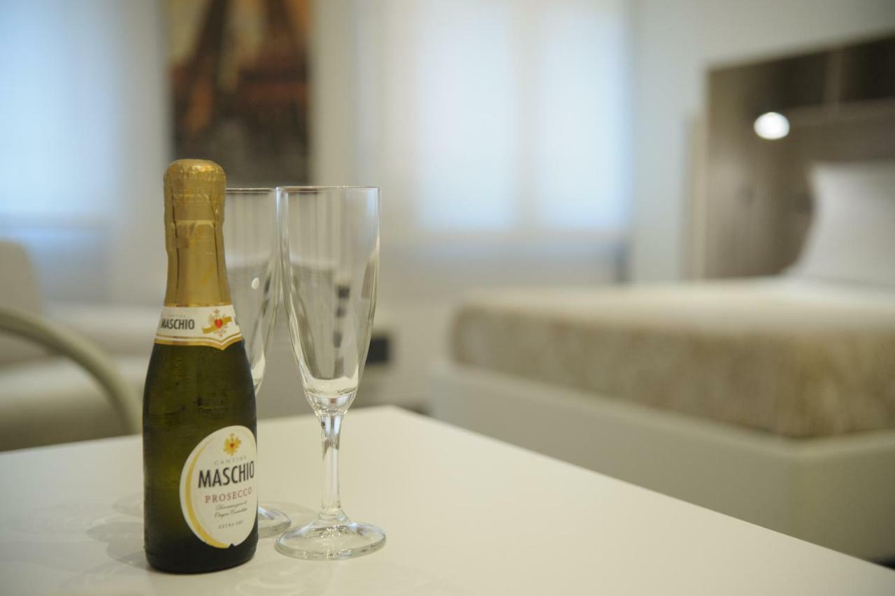 Andrea Luxury Apartments Strada Maggiore Studio 1 Bologna Luaran gambar
